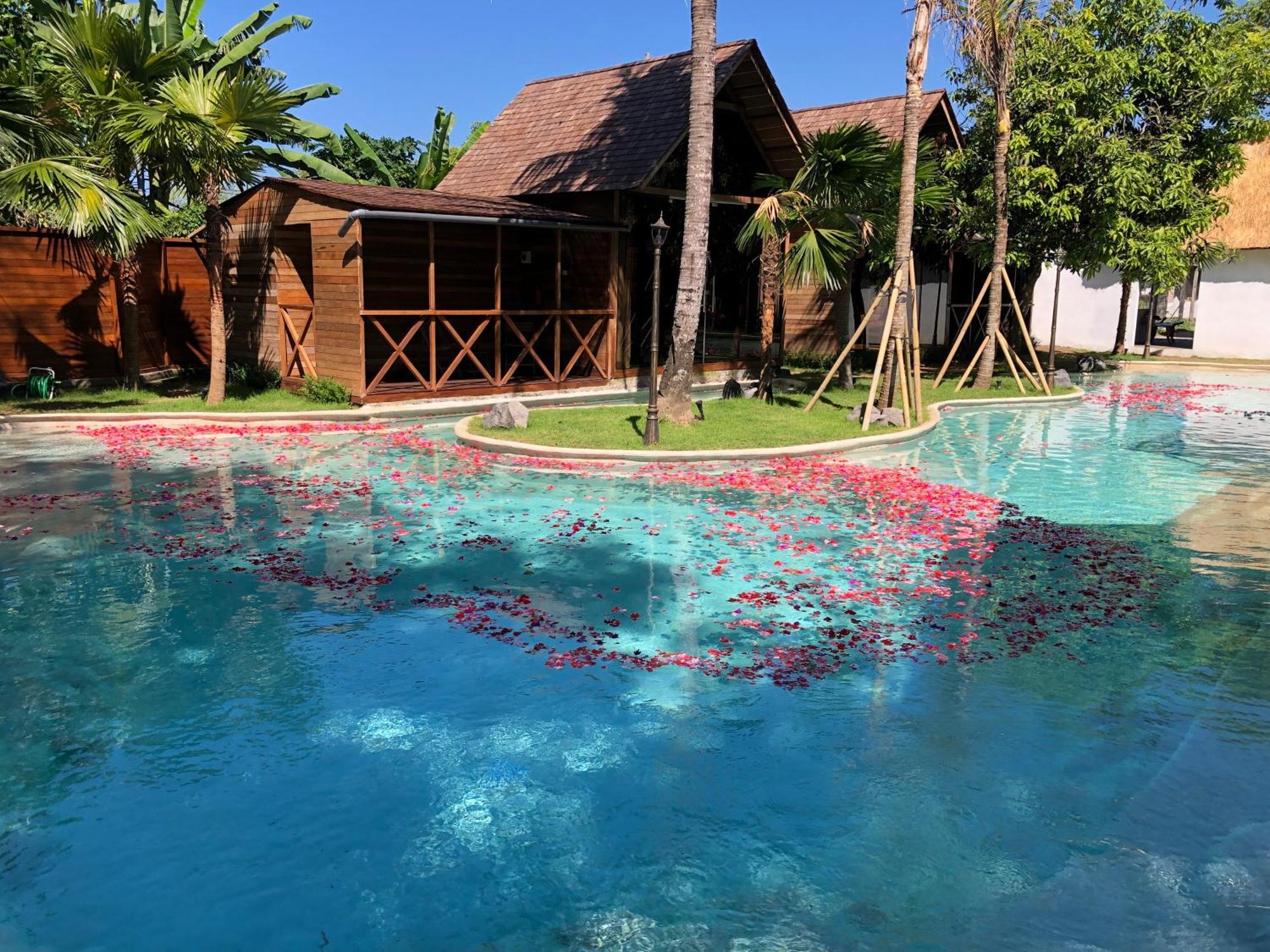 Bali Lagoon Bungalows, Nusa Dua Benoa Exterior foto